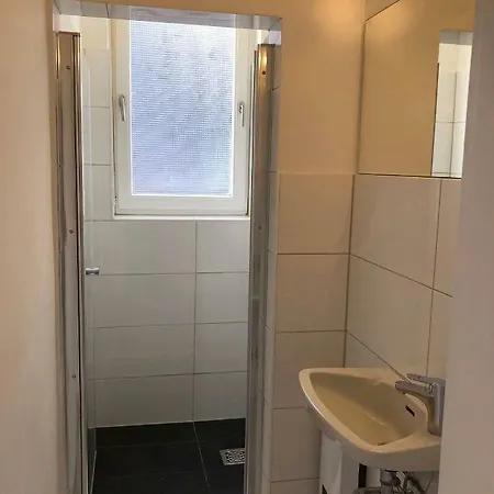 Moderne Und Gemuetliches Im Eg Mit Eigenem Zugang In Guter Wohnlage Apartment *